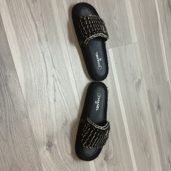 Chanel 2022 Black Knit Slides size 39 - Picture 2 of 6